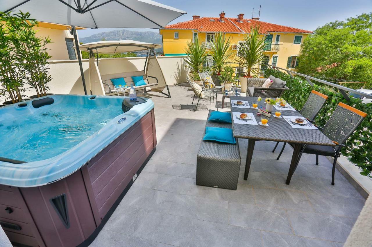 Luxury Urban Villa Apartments With Jacuzzi Split Exteriör bild
